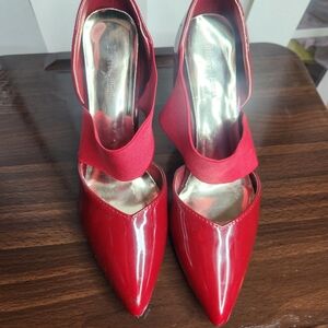 Pierre Dumas Glossy Red Heels SIZE 9